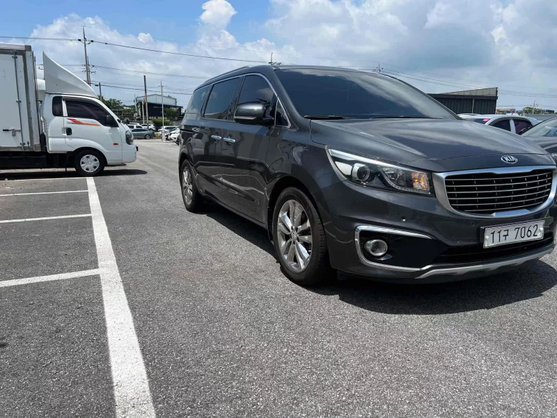 Kia Carnival