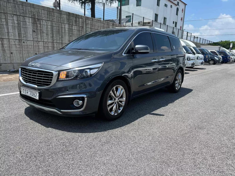 Kia Carnival
