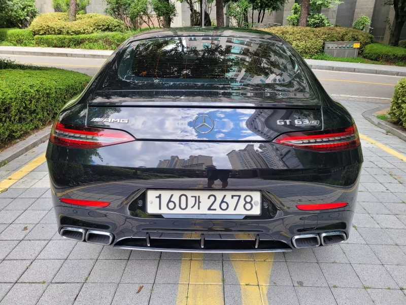 Mercedes-Benz AMG GT