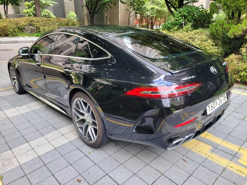 Mercedes-Benz AMG GT