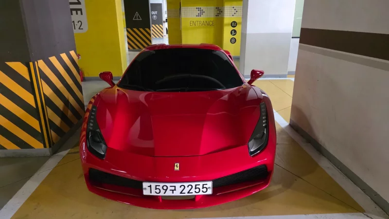 Ferrari 488
