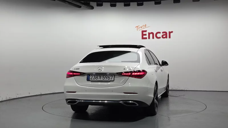 Mercedes-Benz C-Class