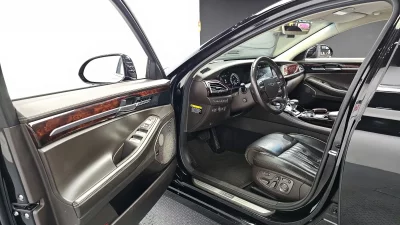 Genesis EQ900