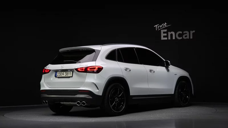Mercedes-Benz GLA-Class