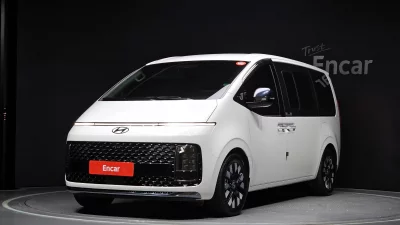 Hyundai Staria
