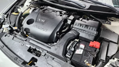 Nissan MAXIMA