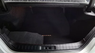 Nissan MAXIMA