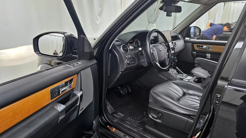 Land Rover DISCOVERY