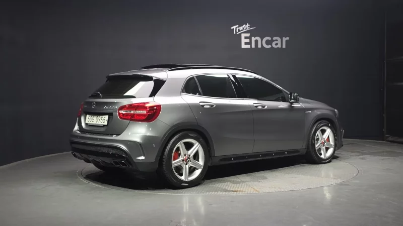 Mercedes-Benz GLA-Class