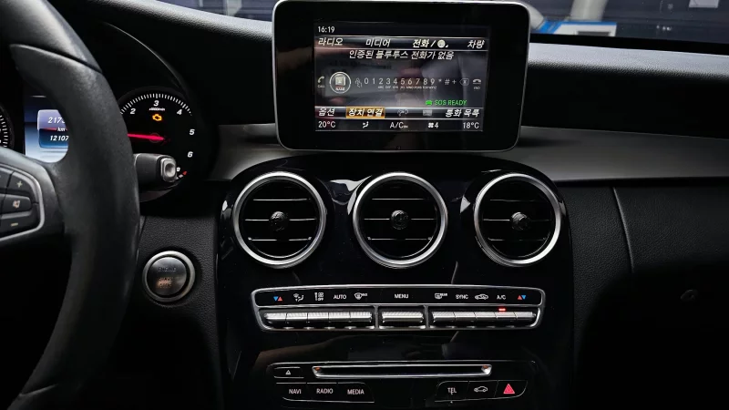 Mercedes-Benz C-Class