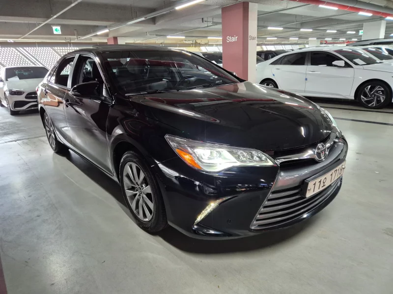 Toyota CAMRY