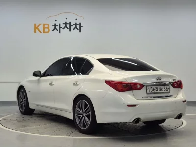 Infiniti Q50