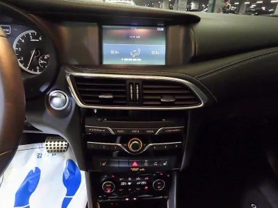 Infiniti Q30