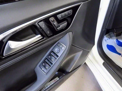 Infiniti Q30