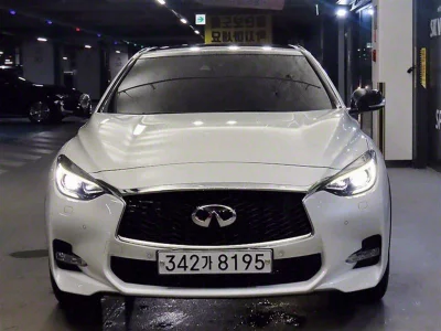 Infiniti Q30