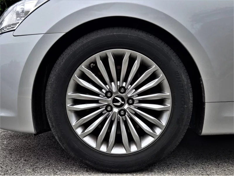Hyundai Equus