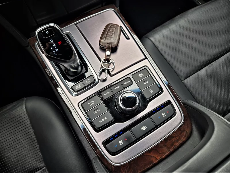 Hyundai Equus