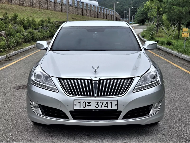 Hyundai Equus