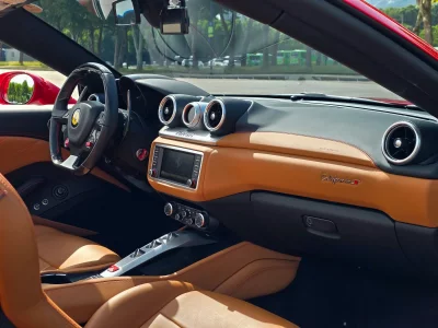Ferrari CALIFORNIA