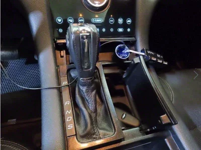 Ford TAURUS