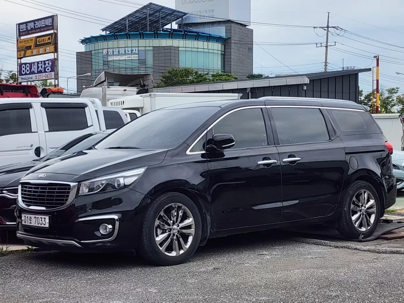 Kia Carnival