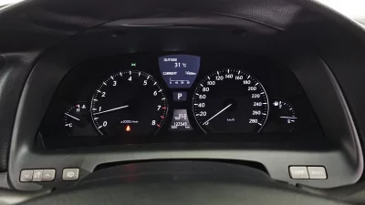 Lexus LS