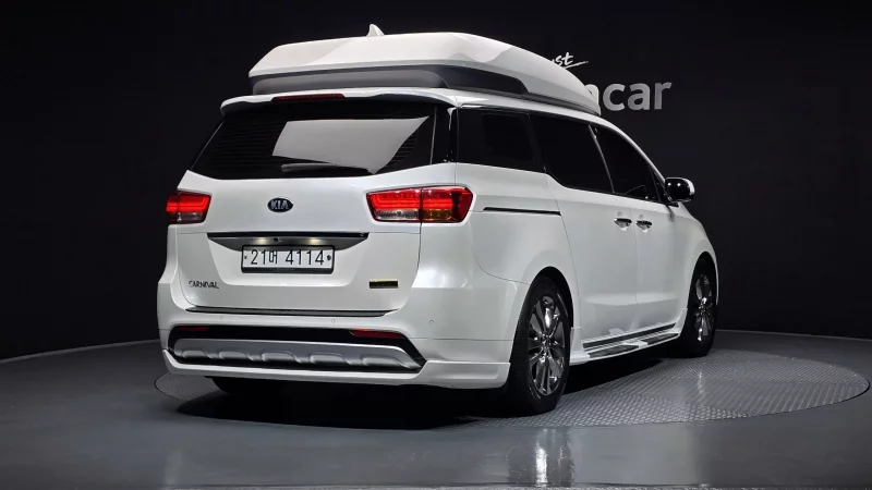 Kia Carnival
