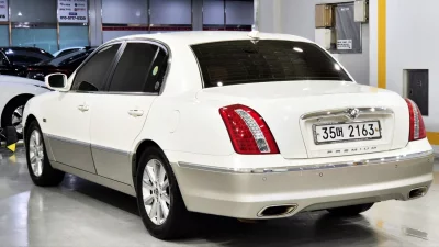 Kia OPIRUS