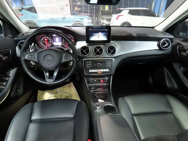 Mercedes-Benz GLA-Class