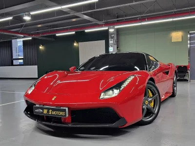 Ferrari 488