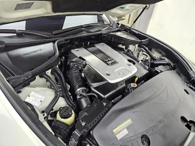 Infiniti M