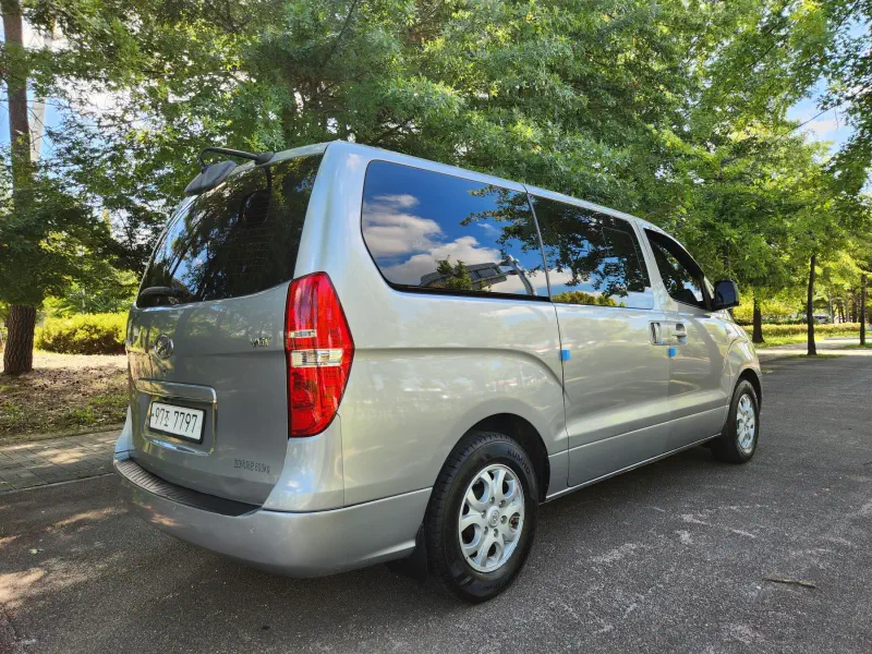 Hyundai Grand Starex