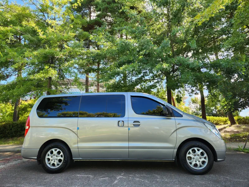 Hyundai Grand Starex