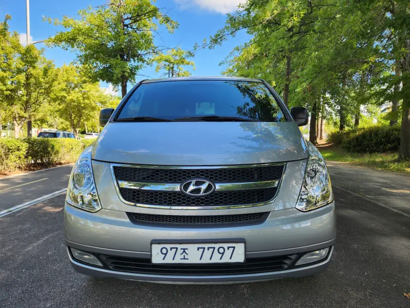 Hyundai Grand Starex
