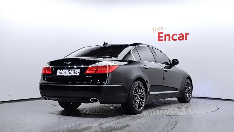 Hyundai Genesis