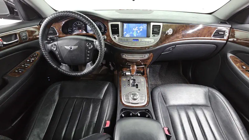 Hyundai Genesis