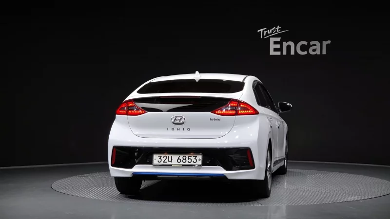 Hyundai Ioniq