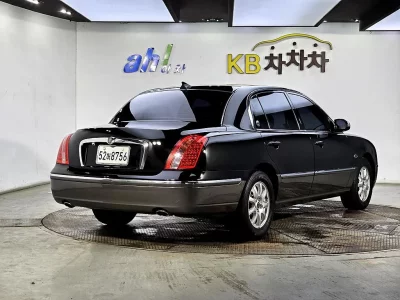 Kia OPIRUS
