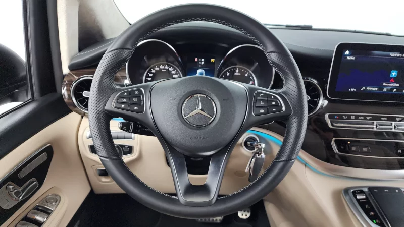 Mercedes-Benz V-Class