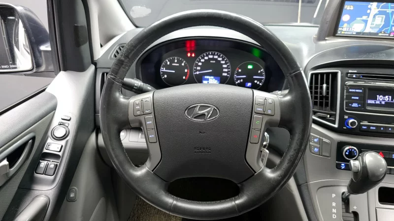 Hyundai Starex