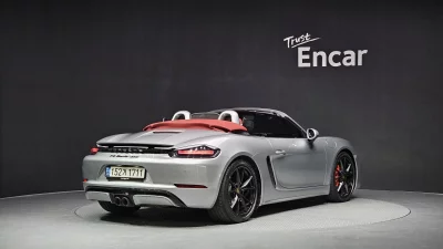 Porsche 718