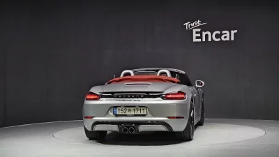 Porsche 718
