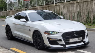 Ford MUSTANG