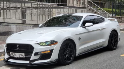 Ford MUSTANG