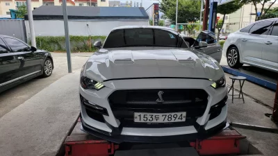 Ford MUSTANG