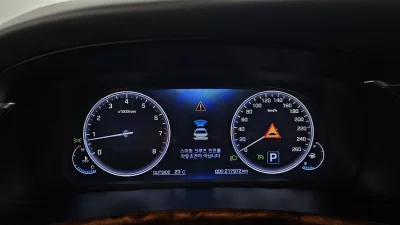 Hyundai Equus