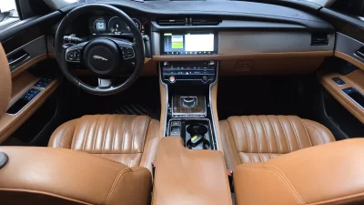 Jaguar XF