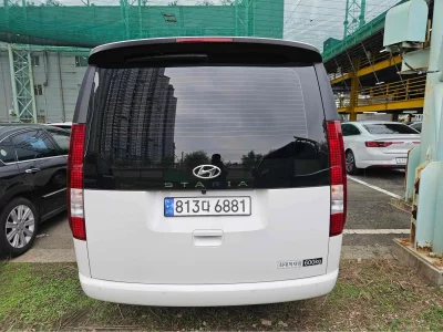 Hyundai Staria