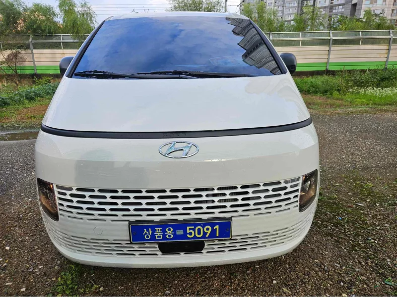 Hyundai Staria