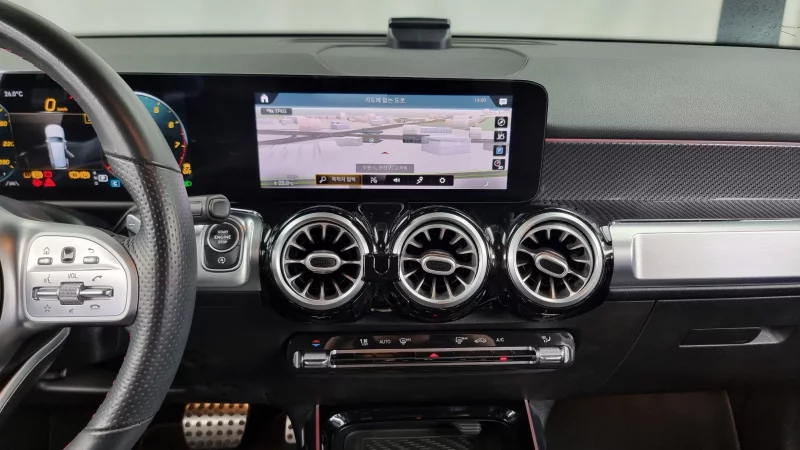 Mercedes-Benz GLB-Class